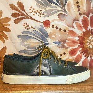 Sperry x JAWS Universal Studios Womens 5 Lace Up Top Sider Movie Casual Sneakers